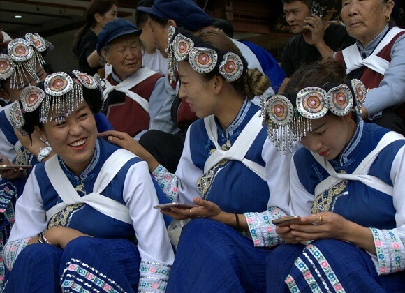 Yunnan Naxi girls