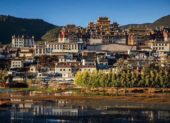Ganden Sumtseling Monastery Yunnan